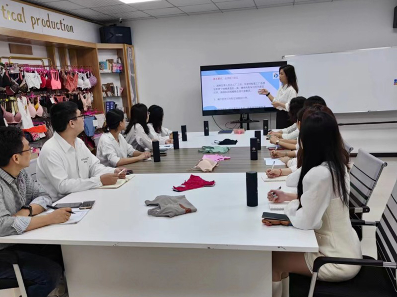 A very meaningful and practical “Merchandising Workflow SOP Training Sharing Meeting” was successfully held in K-LOYAL Lingerie Factory.