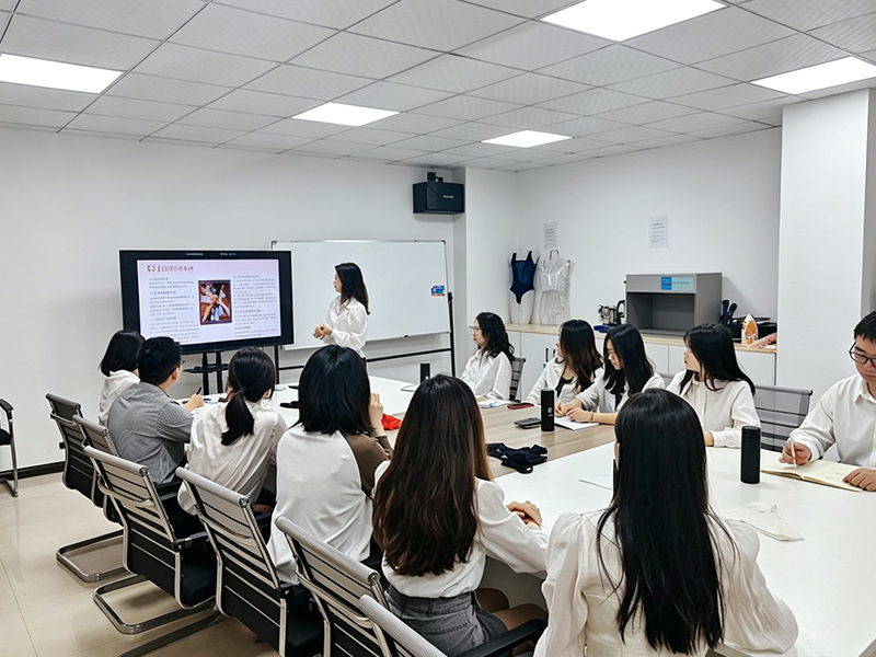 A very meaningful and practical “Merchandising Workflow SOP Training Sharing Meeting” was successfully held in K-LOYAL Lingerie Factory.