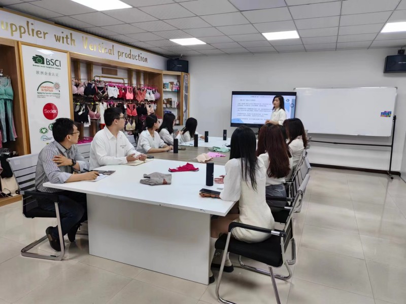 A very meaningful and practical “Merchandising Workflow SOP Training Sharing Meeting” was successfully held in K-LOYAL Lingerie Factory.